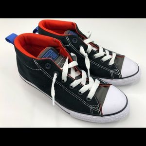 Converse size 5 kids shoes like new